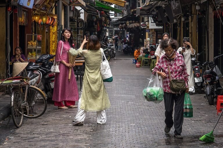 Hanoi Sightseeing Double-Decker City Bus Ticket